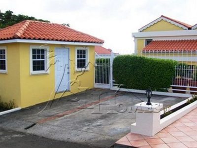 House · For sale · 8 bedrooms