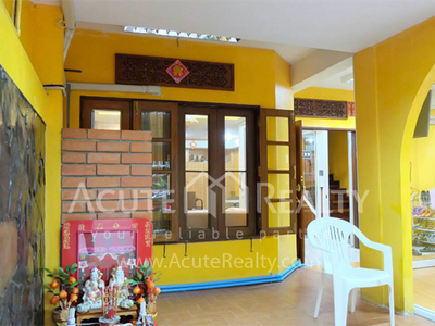 Town house · For rent & sale · 8 bedrooms